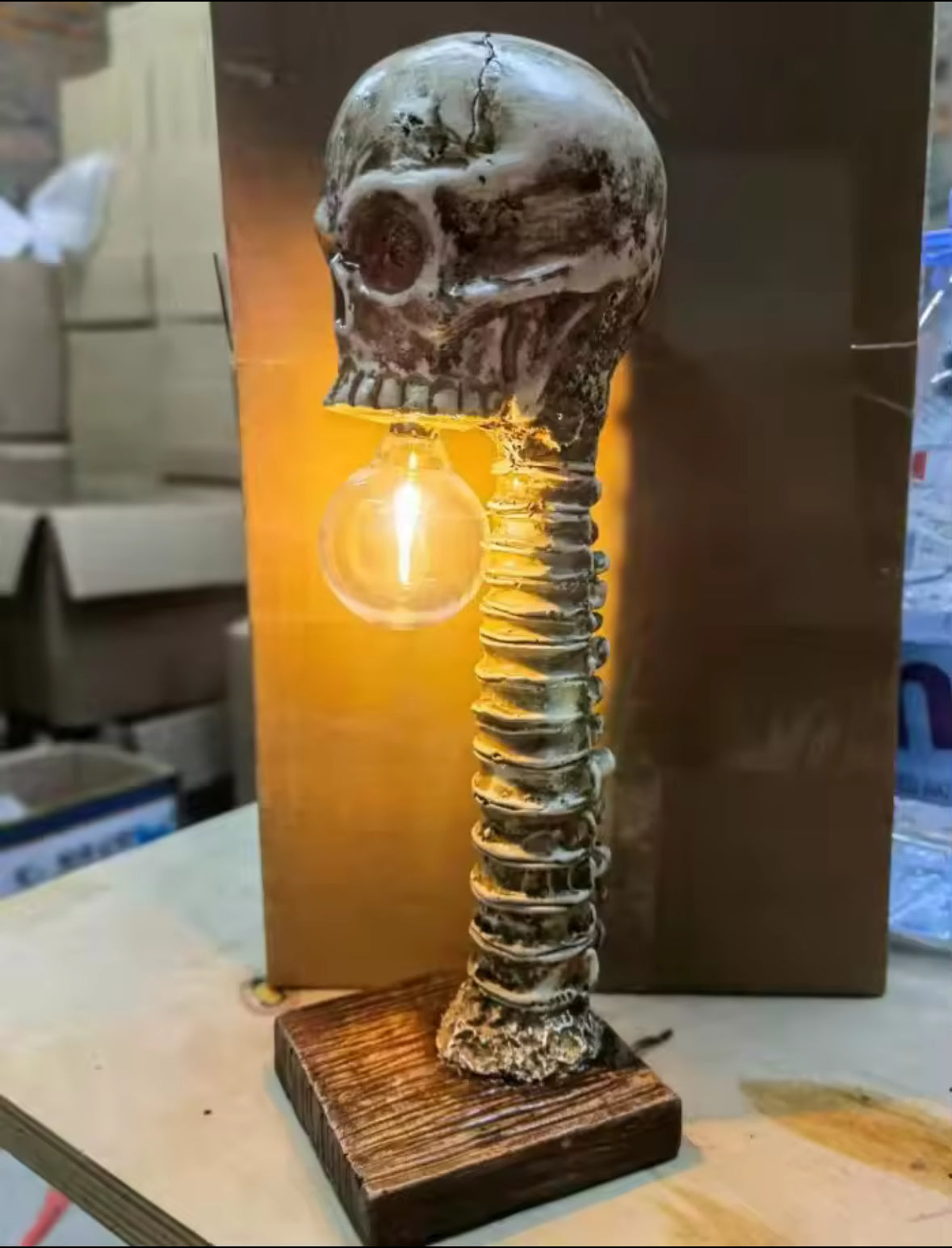 Spine Skull Table Lamp Gothic Horror LED Light for Haunted Home Decor