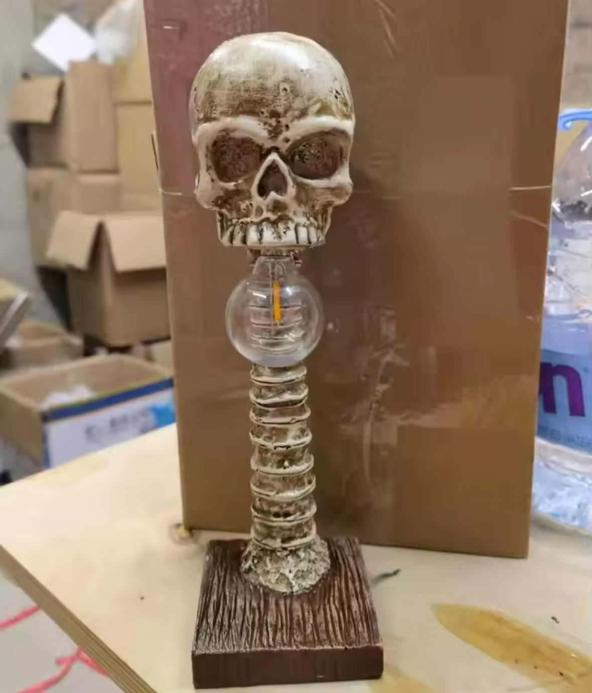 Spine Skull Table Lamp Gothic Horror LED Light for Haunted Home Decor