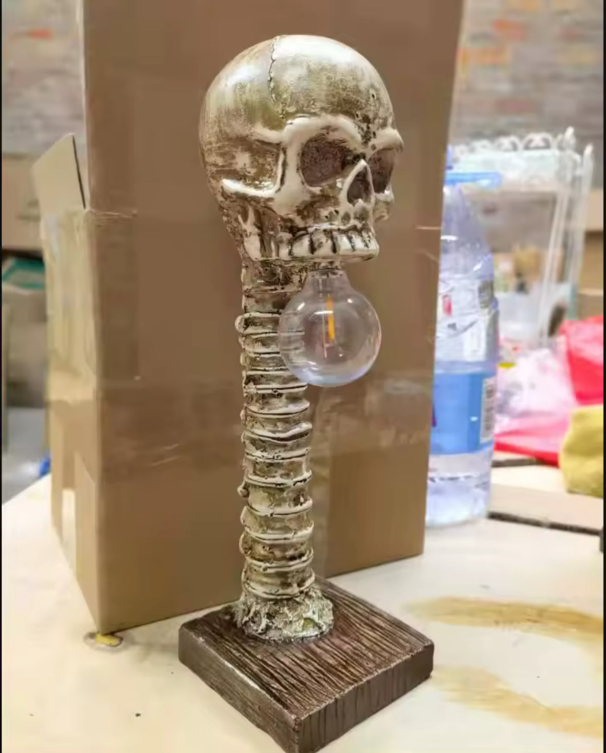 Spine Skull Table Lamp Gothic Horror LED Light for Haunted Home Decor