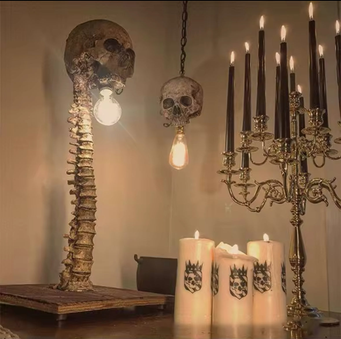 Spine Skull Table Lamp Gothic Horror LED Light for Haunted Home Decor