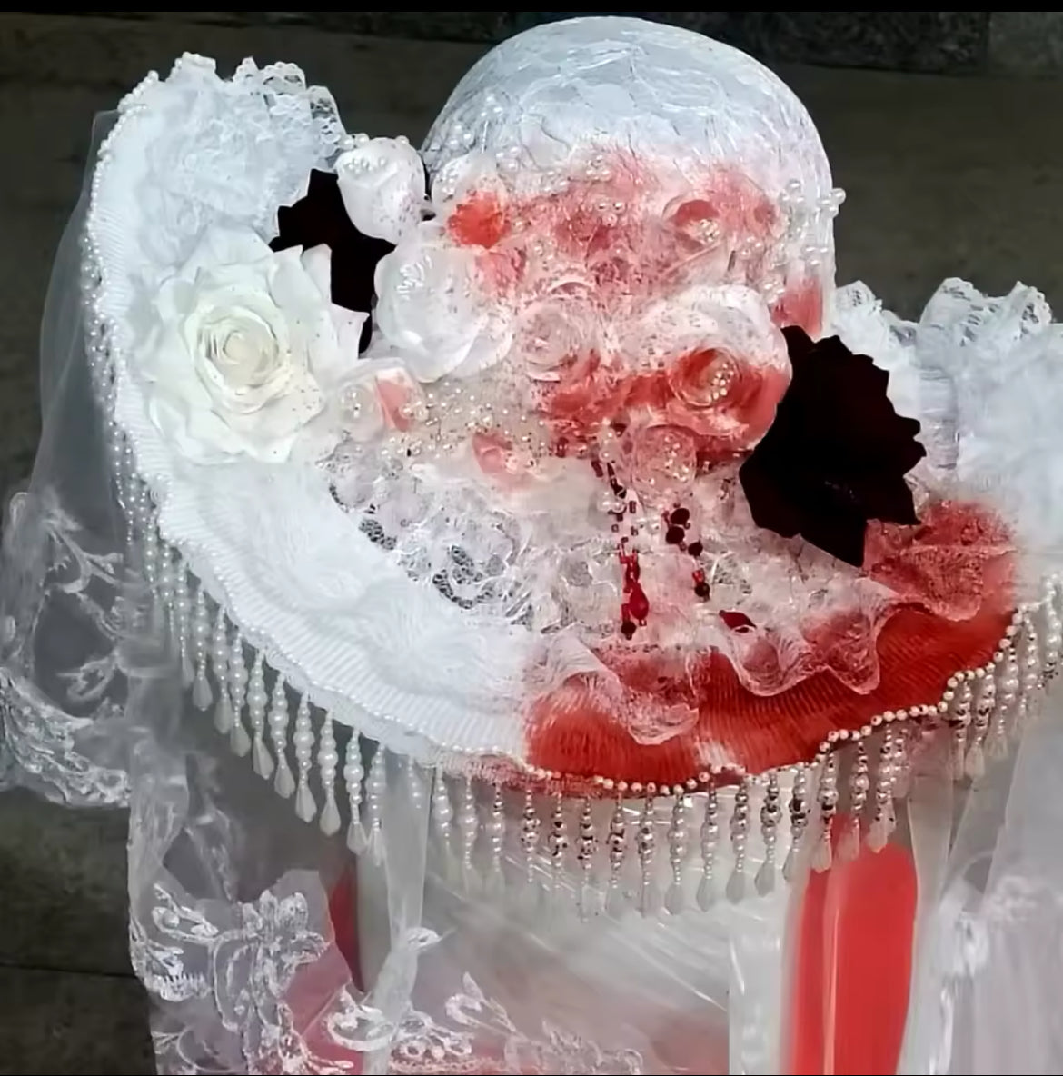 Gothic Mourning -Elegance Victorian Lace Hat with Veil and Roses - Perfect for Witchy Glamour or Cosplay