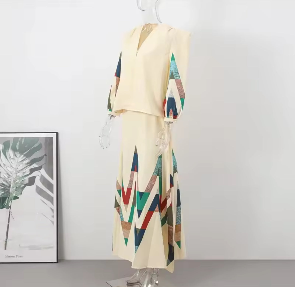 New Stunning Sundancer Oracle Maxi Skirt Set