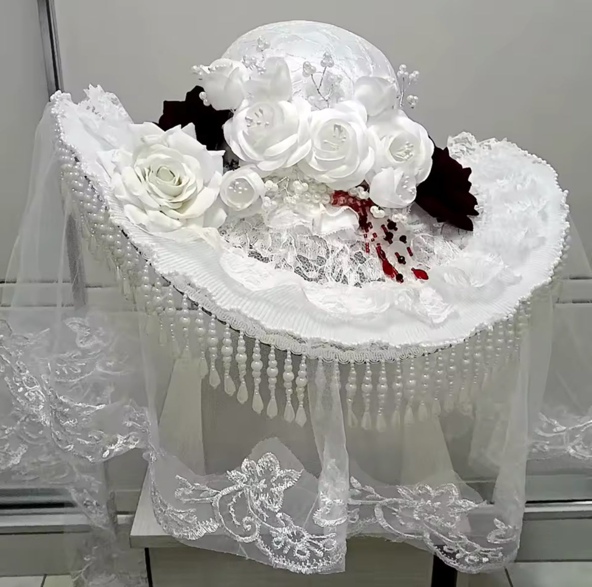 Gothic Mourning -Elegance Victorian Lace Hat with Veil and Roses - Perfect for Witchy Glamour or Cosplay