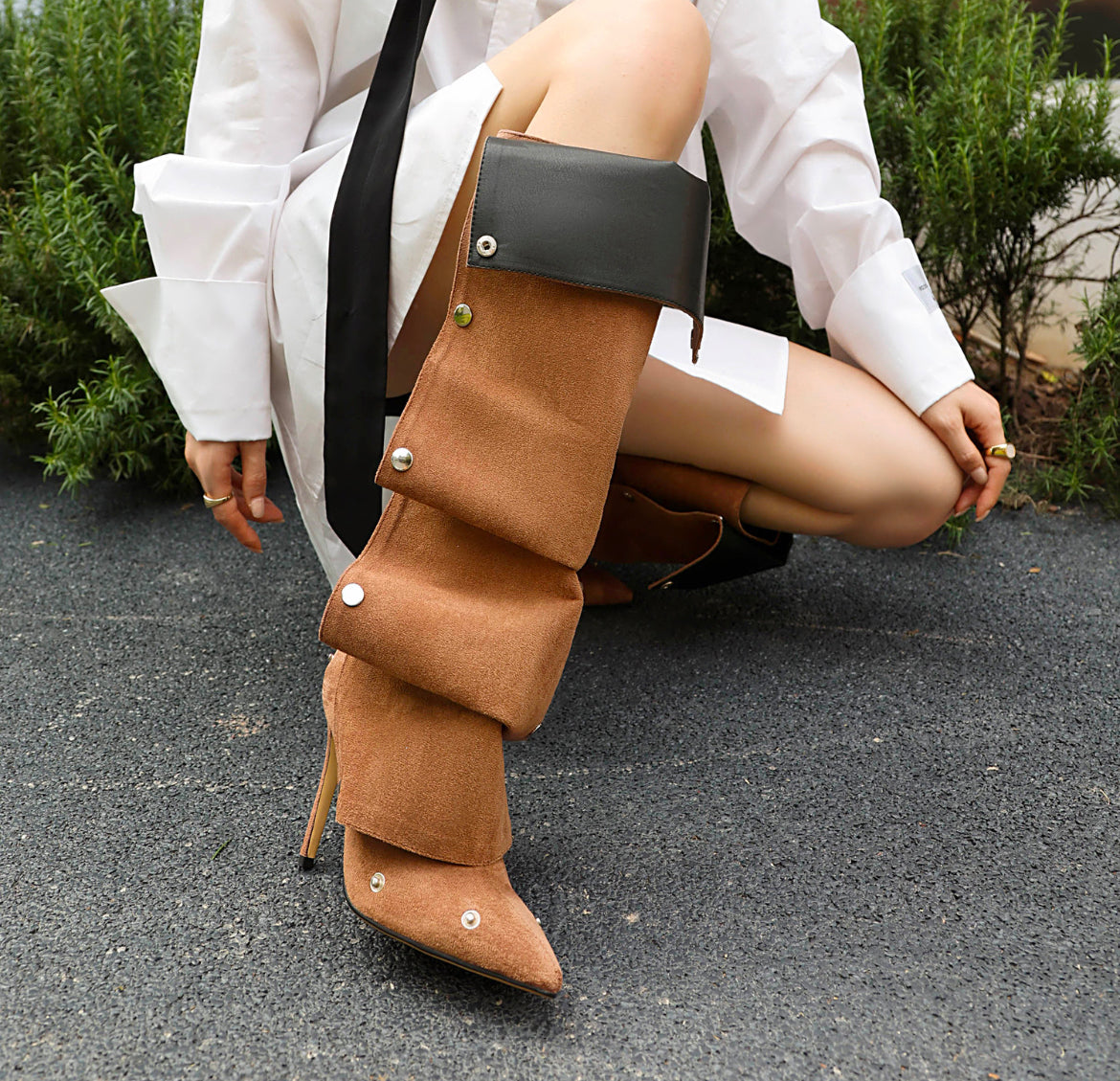 New Pointy Toe Studded Wrinkle Runway Stiletto Knee-High Boots