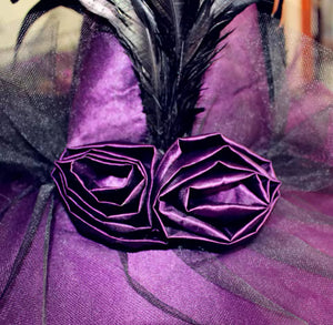 “Enchanting Purple Green Or Black Feathered Witch Hat with Veil – Perfect for Costumes & Cosplay”